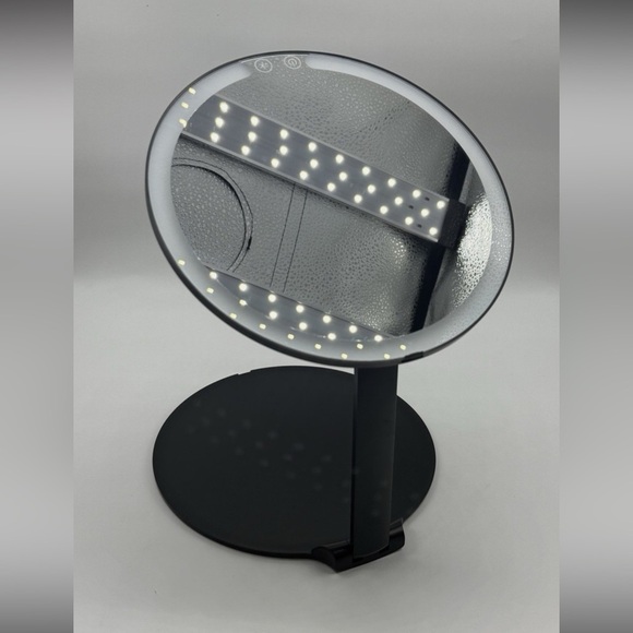 Black Foldable LED Mirror | GLO Tech - Picture 4 of 8